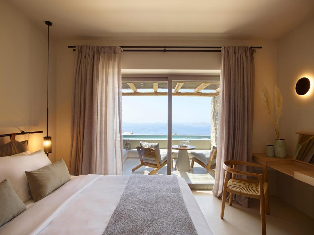 Collini Mykonos
